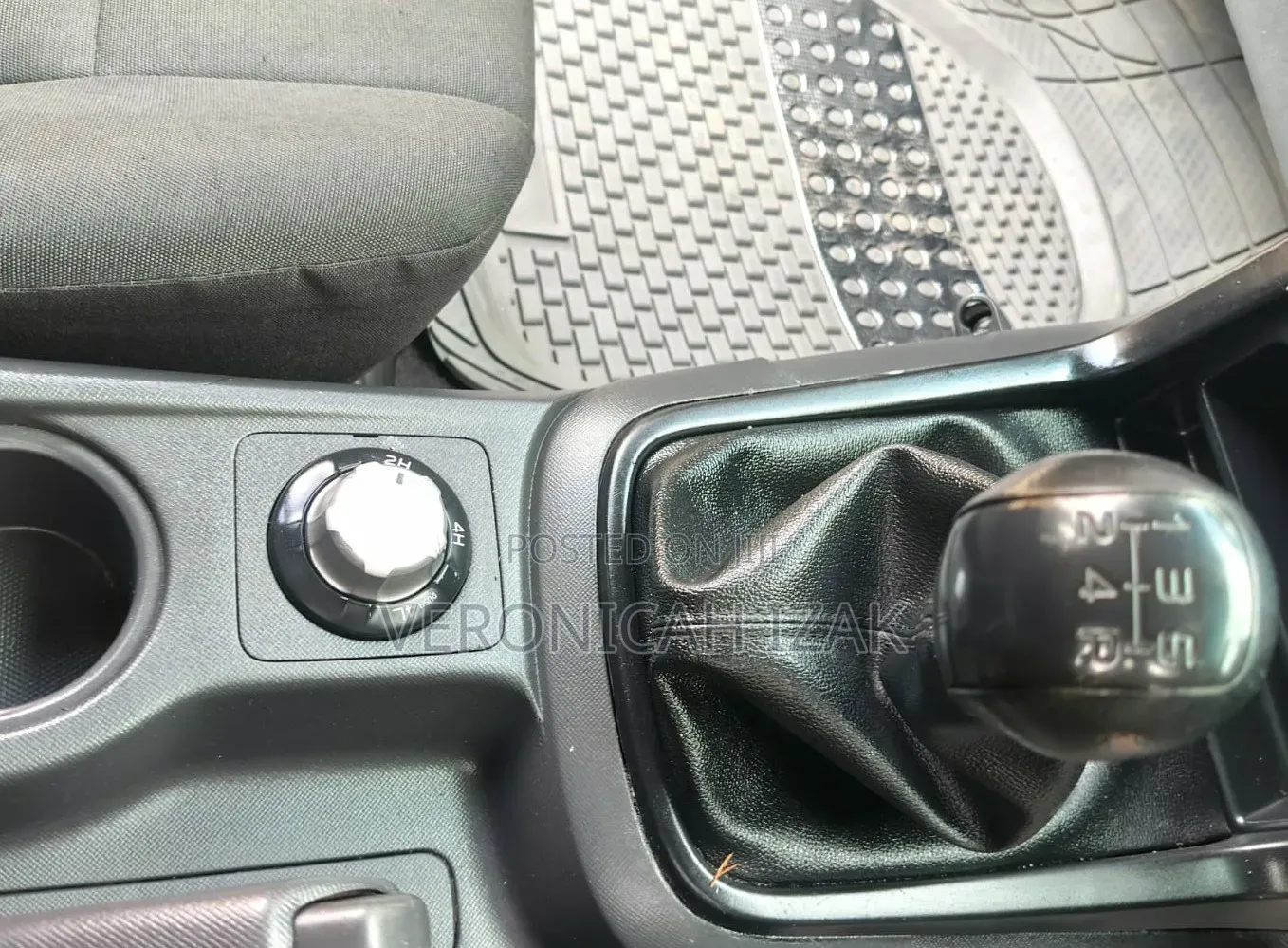 Isuzu D-MAX 2024 Silver