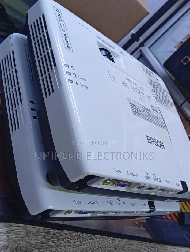 Epson Eb-1771w Projector – Ultra-Slim Design, 3000 Lumens Performance - thumbnail 2