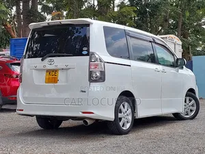 Toyota Voxy 2008 White