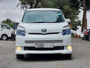 Toyota Voxy 2008 White