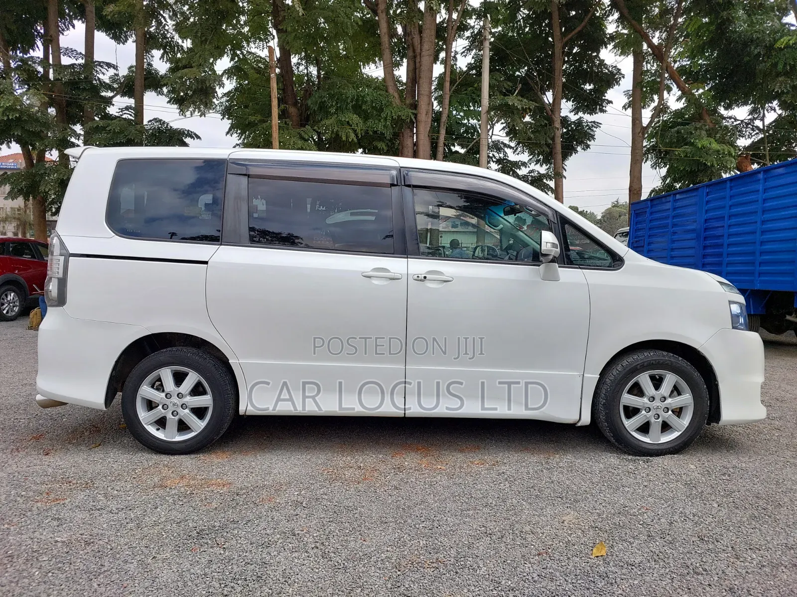 Toyota Voxy 2008 White