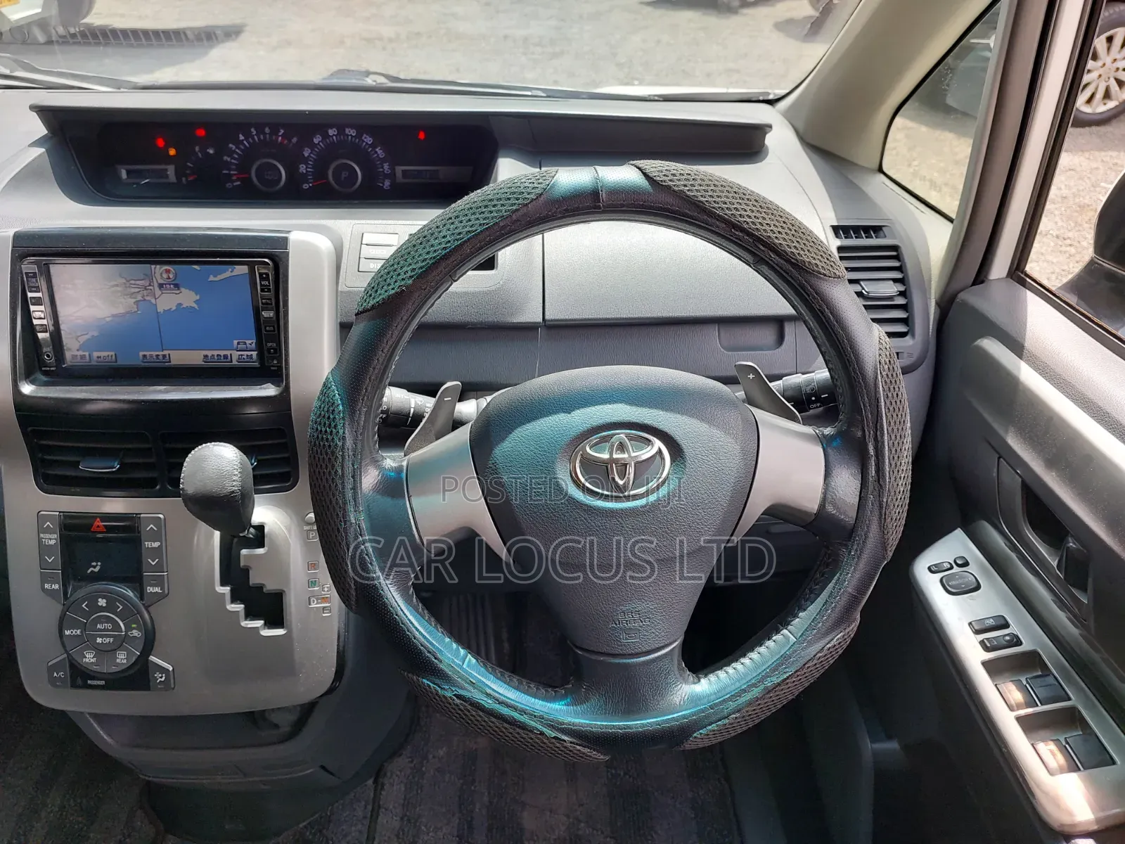 Toyota Voxy 2008 White