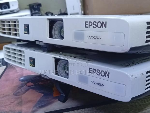 Epson Eb-1771w 3000 Lumens Projector – Brilliant Visuals Anywhere
