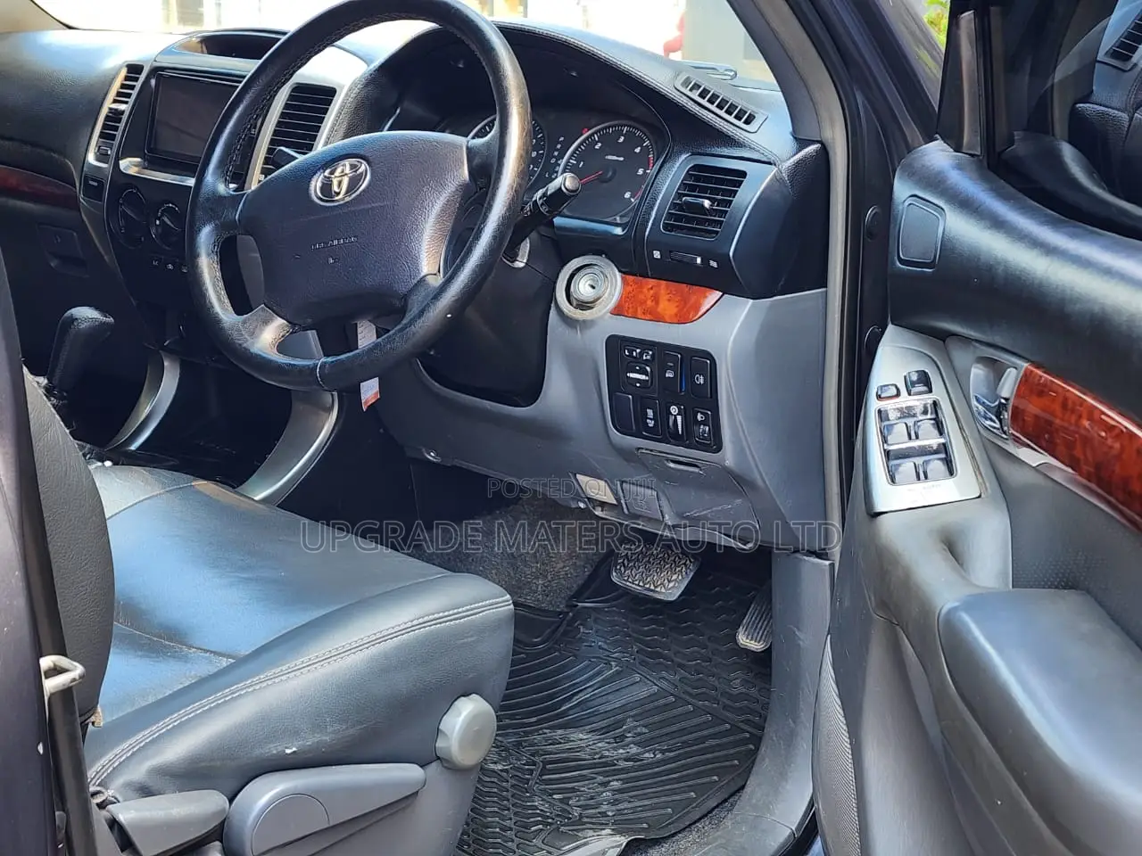 Toyota Land Cruiser 2005 Gray