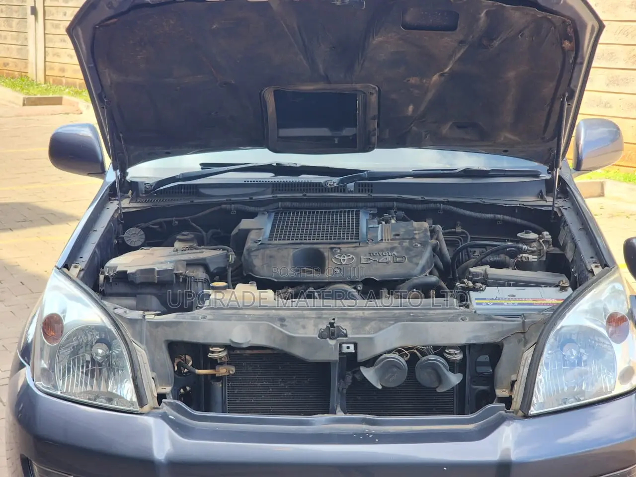Toyota Land Cruiser 2005 Gray