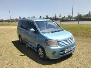 Toyota Noah 2003 Blue