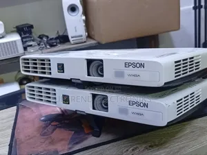 Epson Eb-1771w Portable Projector – Lightweight or Every Presentation