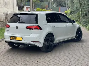 Volkswagen Golf 2018 White
