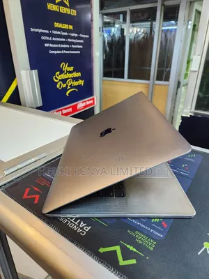 Laptop Apple MacBook Pro 2017 16GB Intel Core i7 SSD 512GB