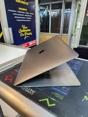 Laptop Apple MacBook Pro 2017 16GB Intel Core i7 SSD 512GB