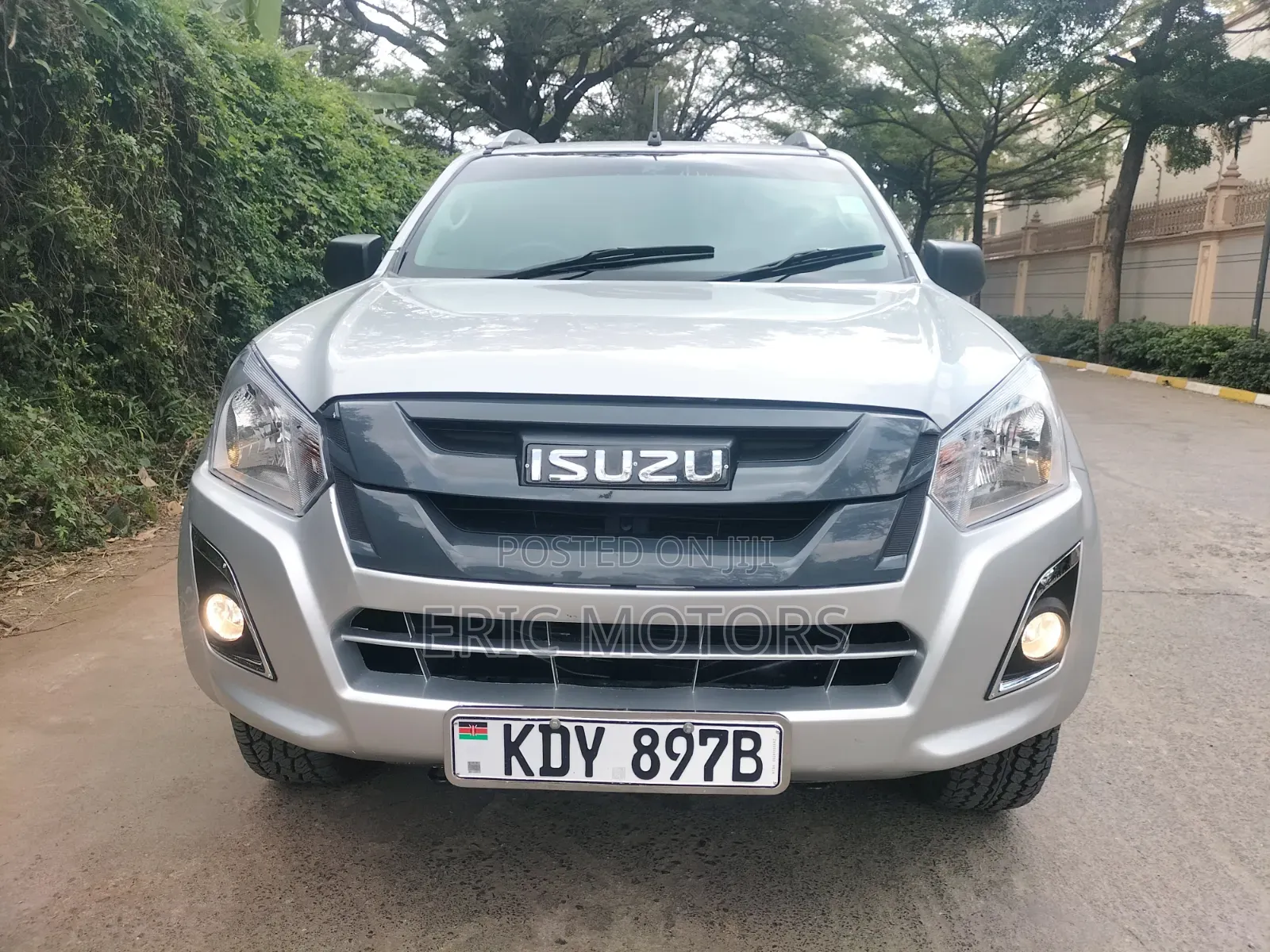 Isuzu D-MAX 2022 Silver