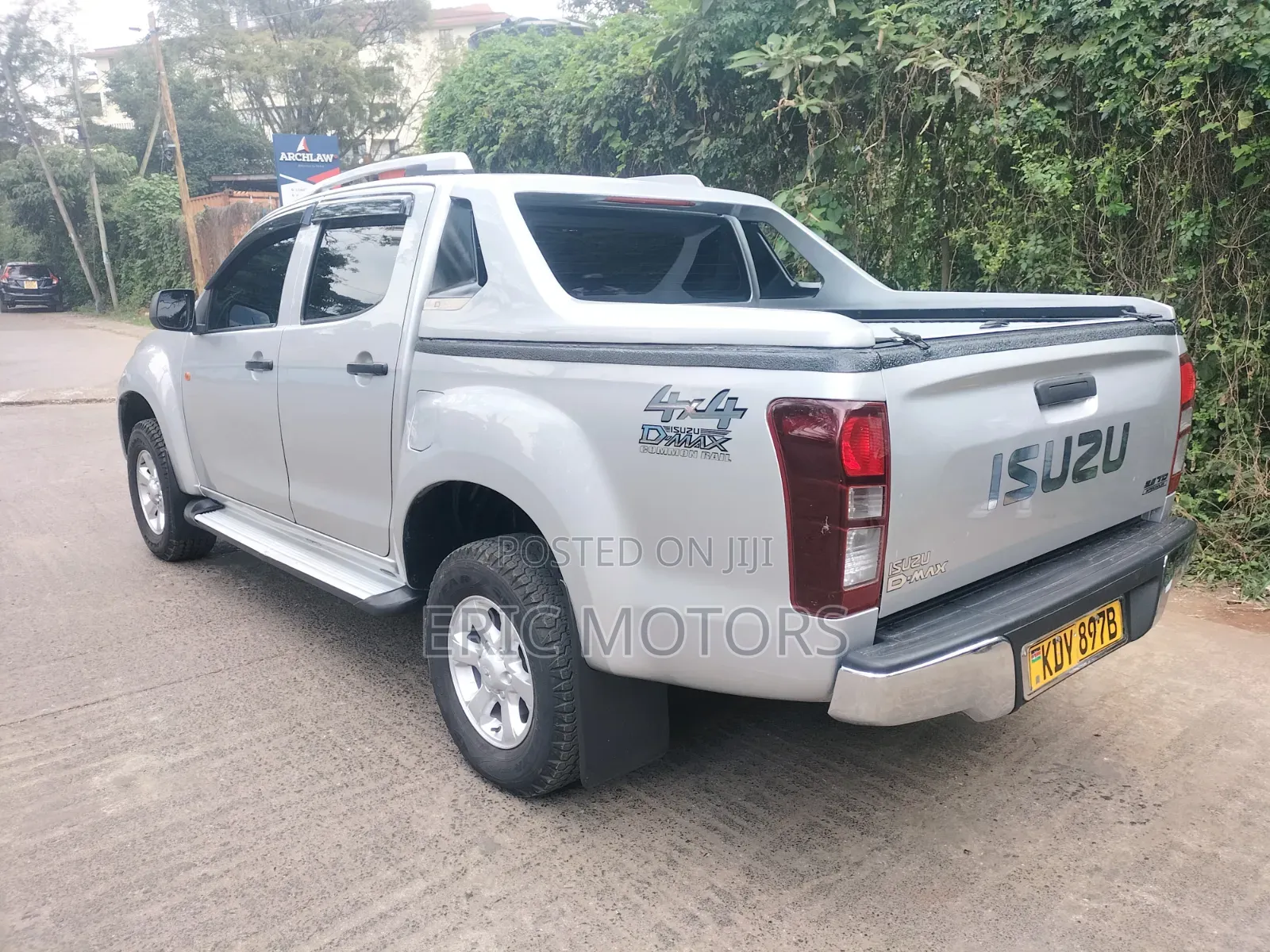 Isuzu D-MAX 2022 Silver
