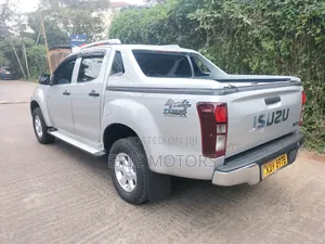 Isuzu D-MAX 2022 Silver