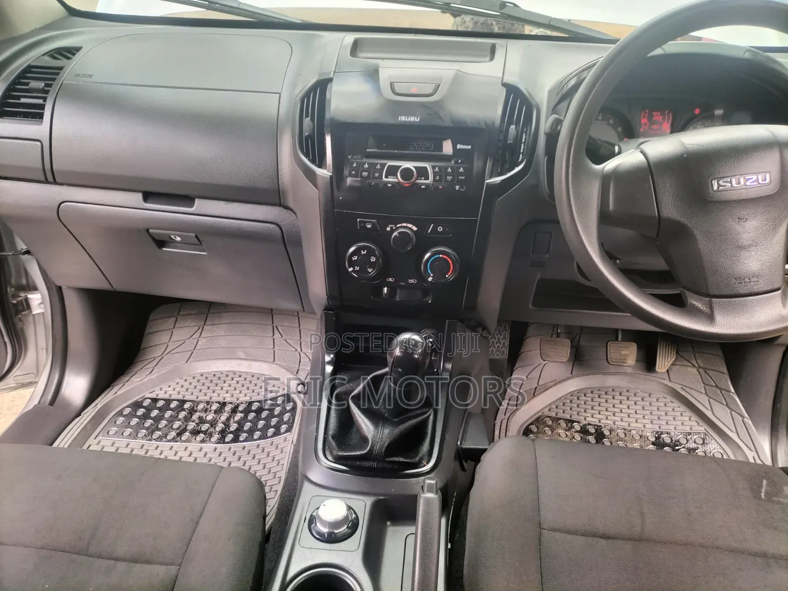 Isuzu D-MAX 2022 Silver