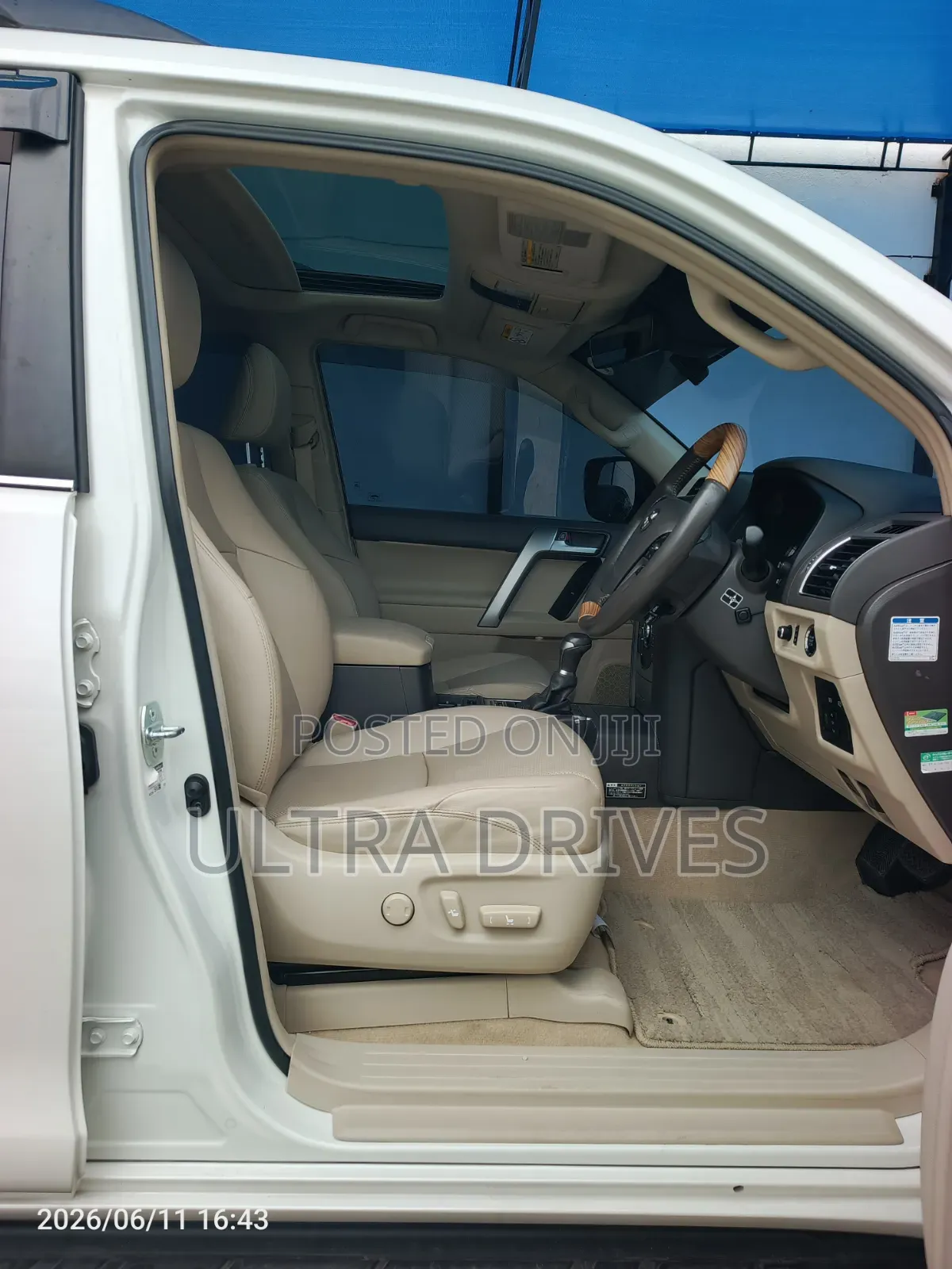 Toyota Land Cruiser Prado 2017 White