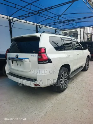 Toyota Land Cruiser Prado 2017 White