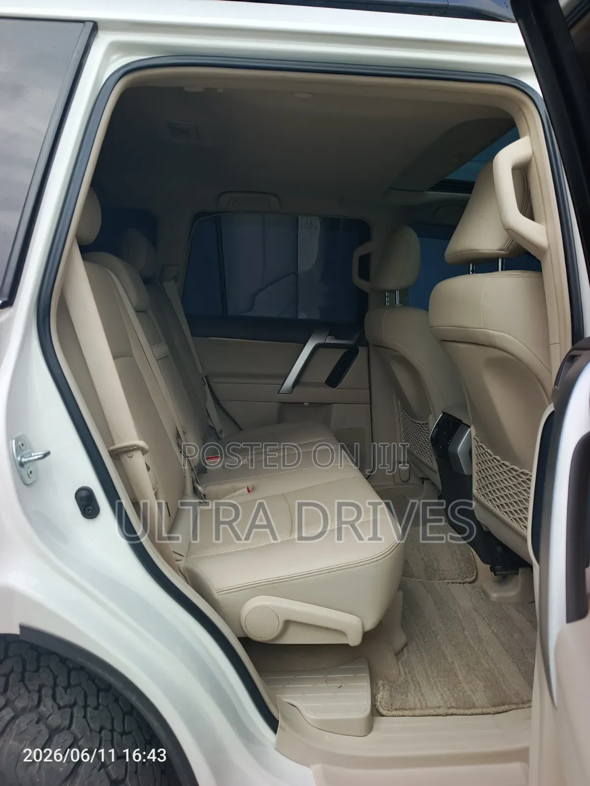 Toyota Land Cruiser Prado 2017 White
