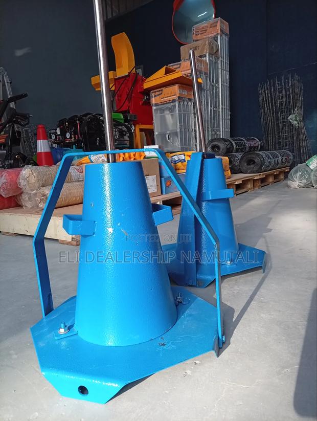 Steel Slump Cone For Concrete Consistency Testing - thumbnail 2