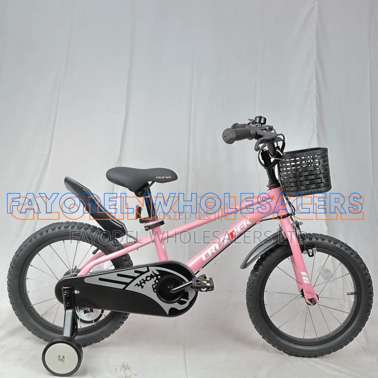 Cruz Trek Bicycle Size 16 With Training Wheels