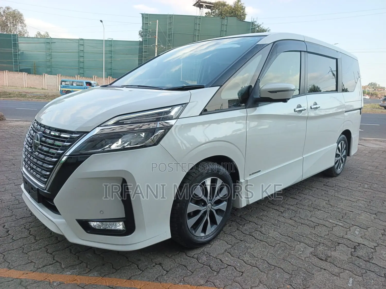 Nissan Serena 2019 White