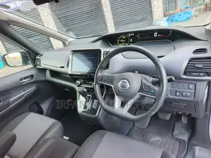 Nissan Serena 2019 White