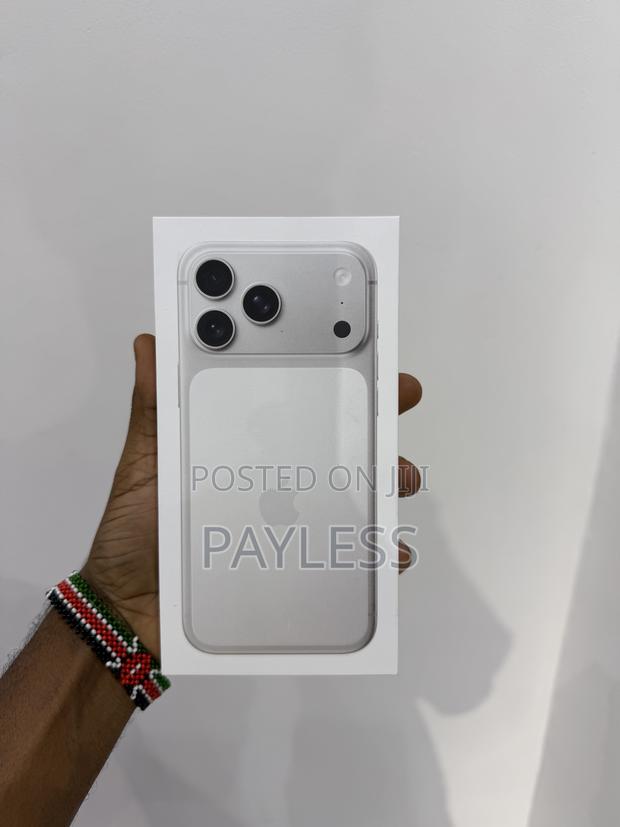 New Apple iPhone 17 Pro Max 256 GB Silver