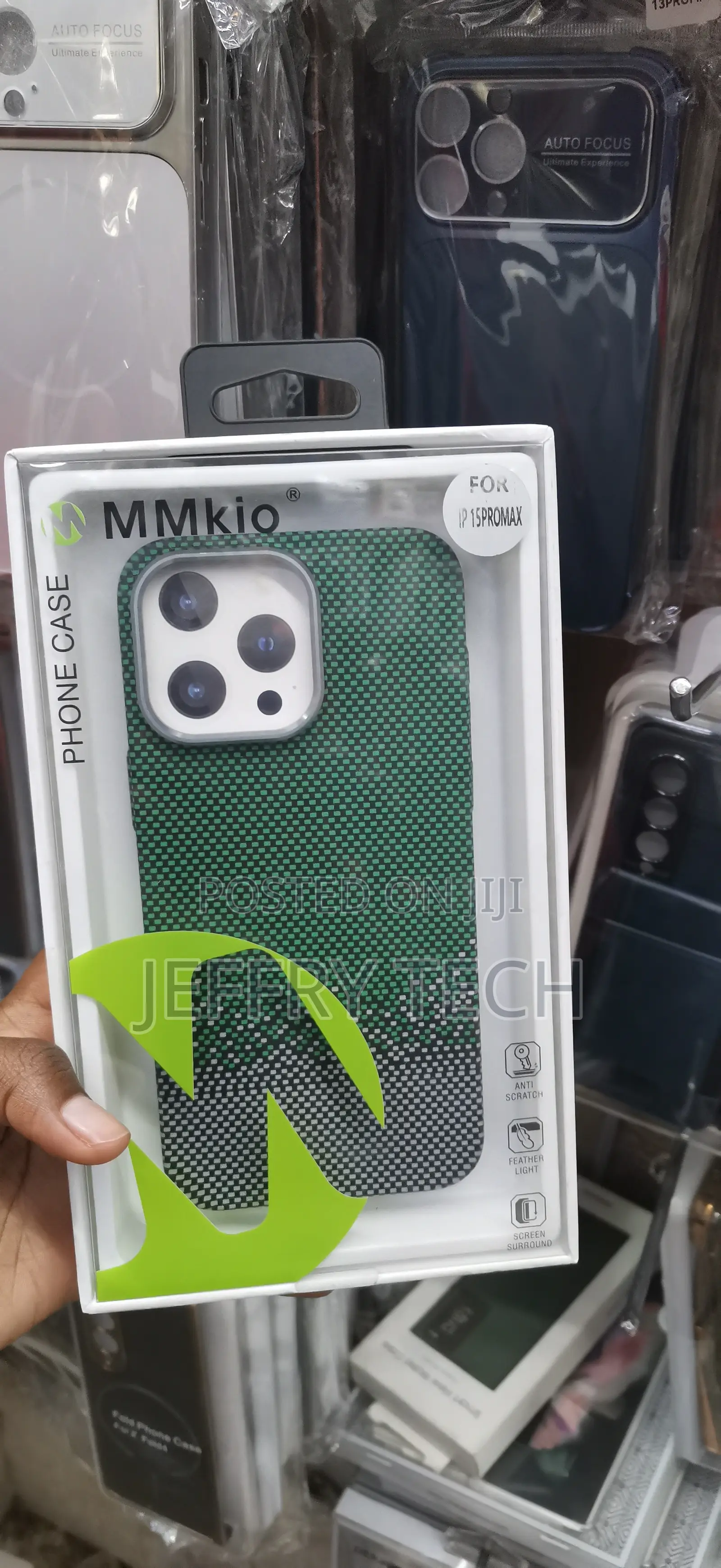 iPhone 15 Pro Max,Distinctive Dot-Matrix Gradient Case