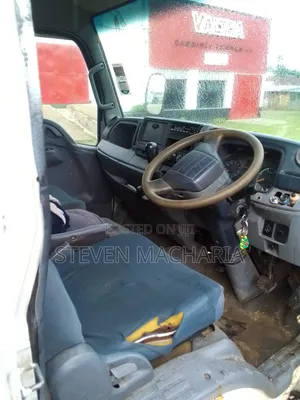 Mitsubishi Canter 4d33
