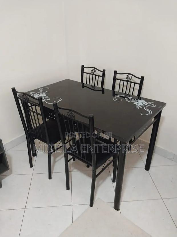 Executive 4 Sitter Dinning Table