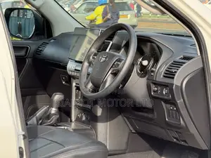 Toyota Land Cruiser Prado 2.7 2019 White