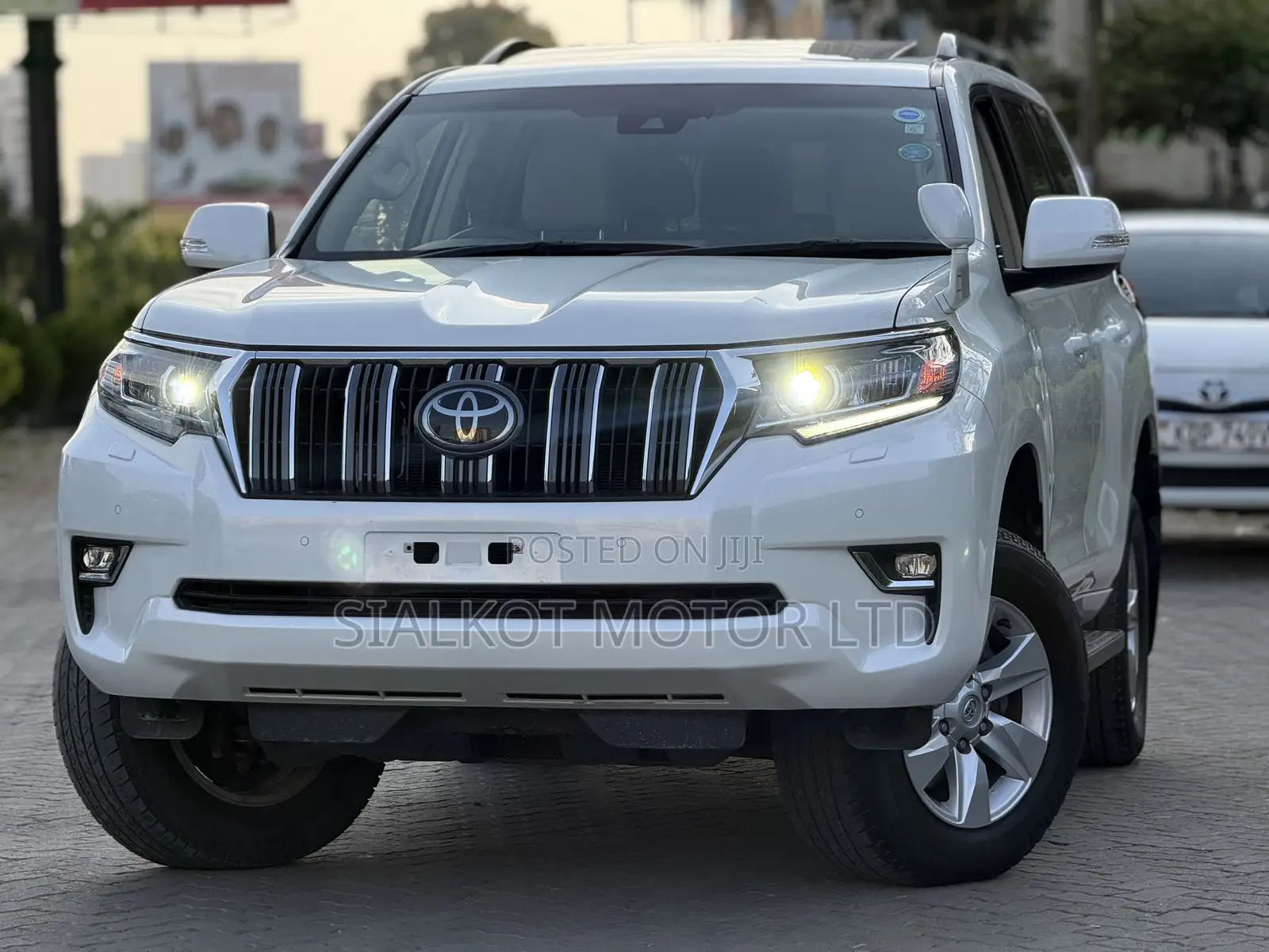 Toyota Land Cruiser Prado 2.7 2021 White
