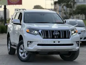 Toyota Land Cruiser Prado 2.8 2021 White