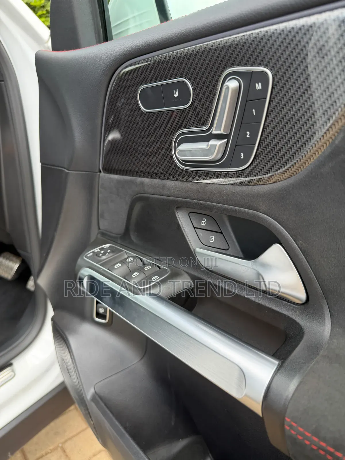 Mercedes-Benz GLB-Class 2020 White