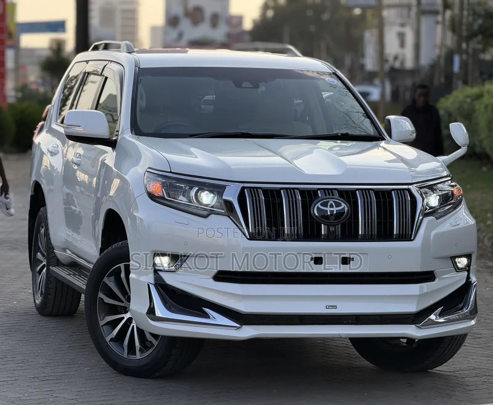 Toyota Land Cruiser Prado 2.7 2019 White