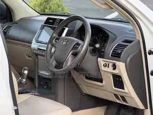 Toyota Land Cruiser Prado 2.7 2019 White