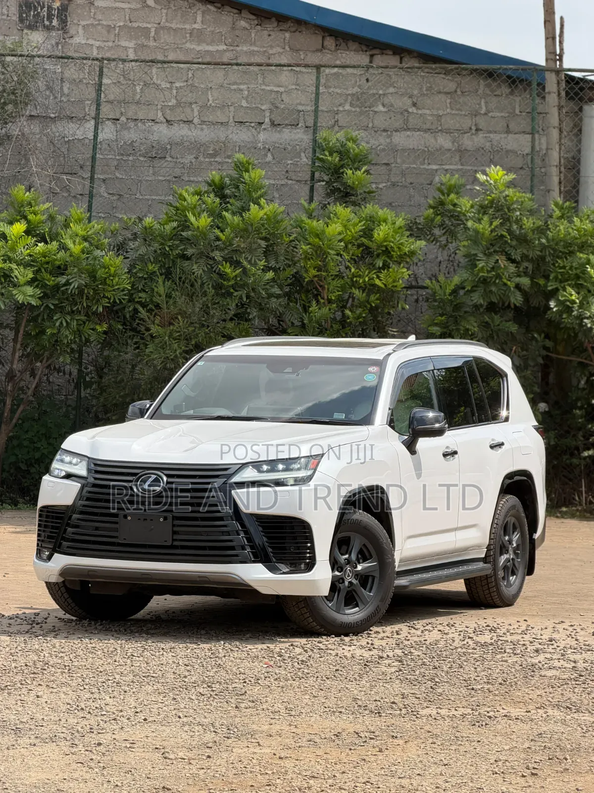 Lexus LX 2022 White