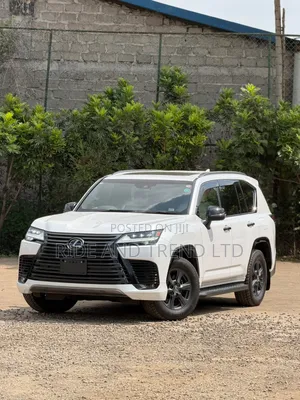 Lexus LX 2022 White