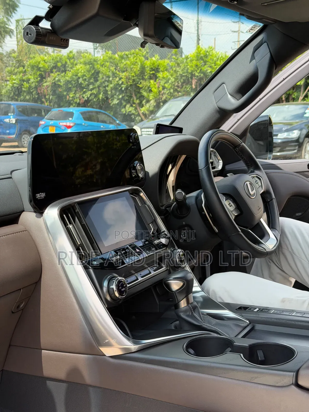 Lexus LX 2022 White