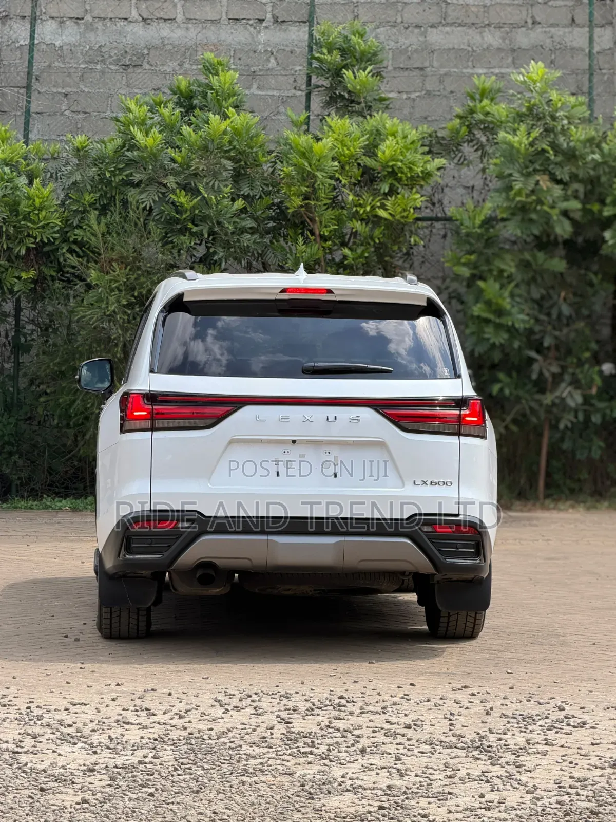 Lexus LX 2022 White