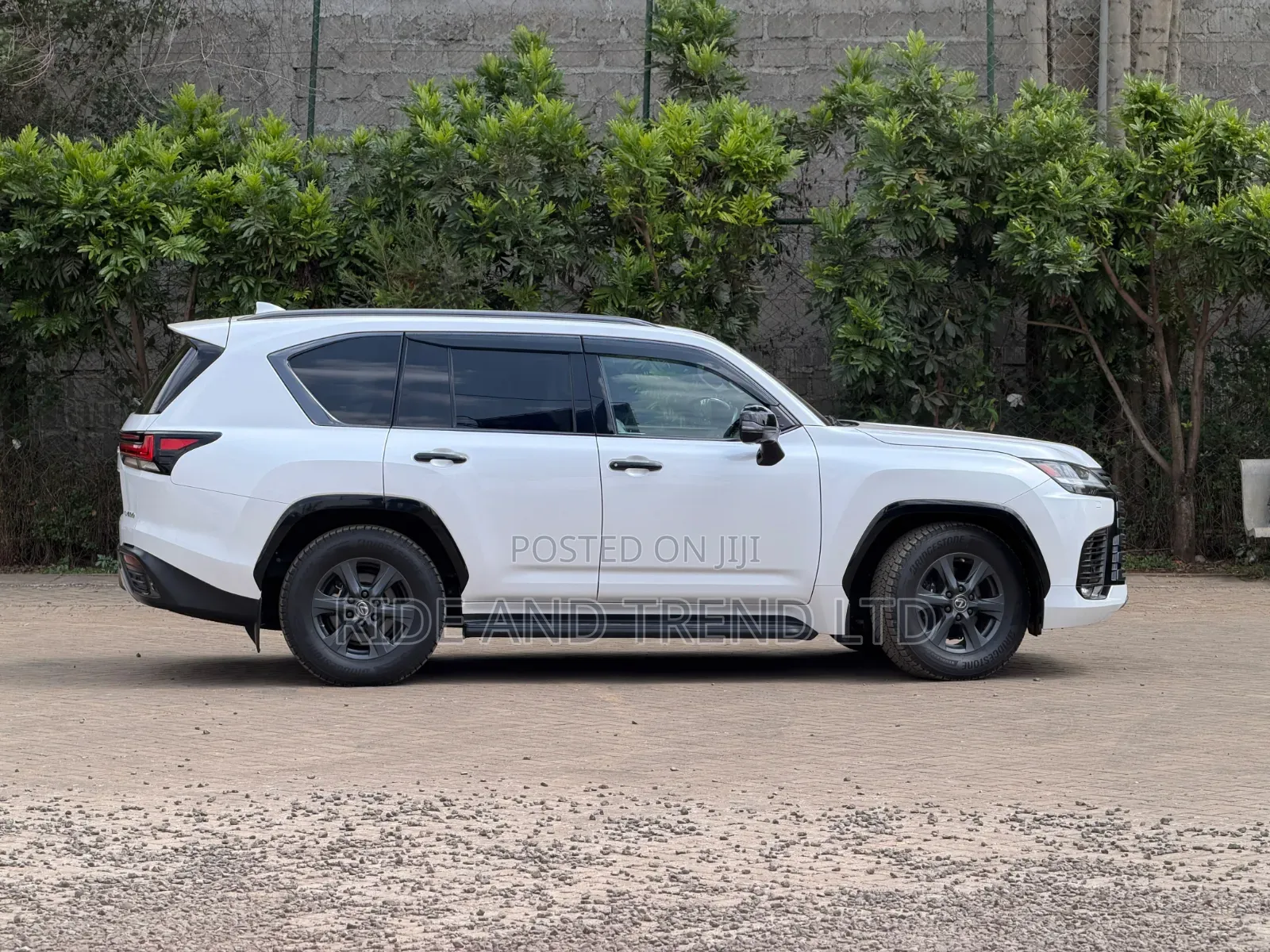 Lexus LX 2022 White