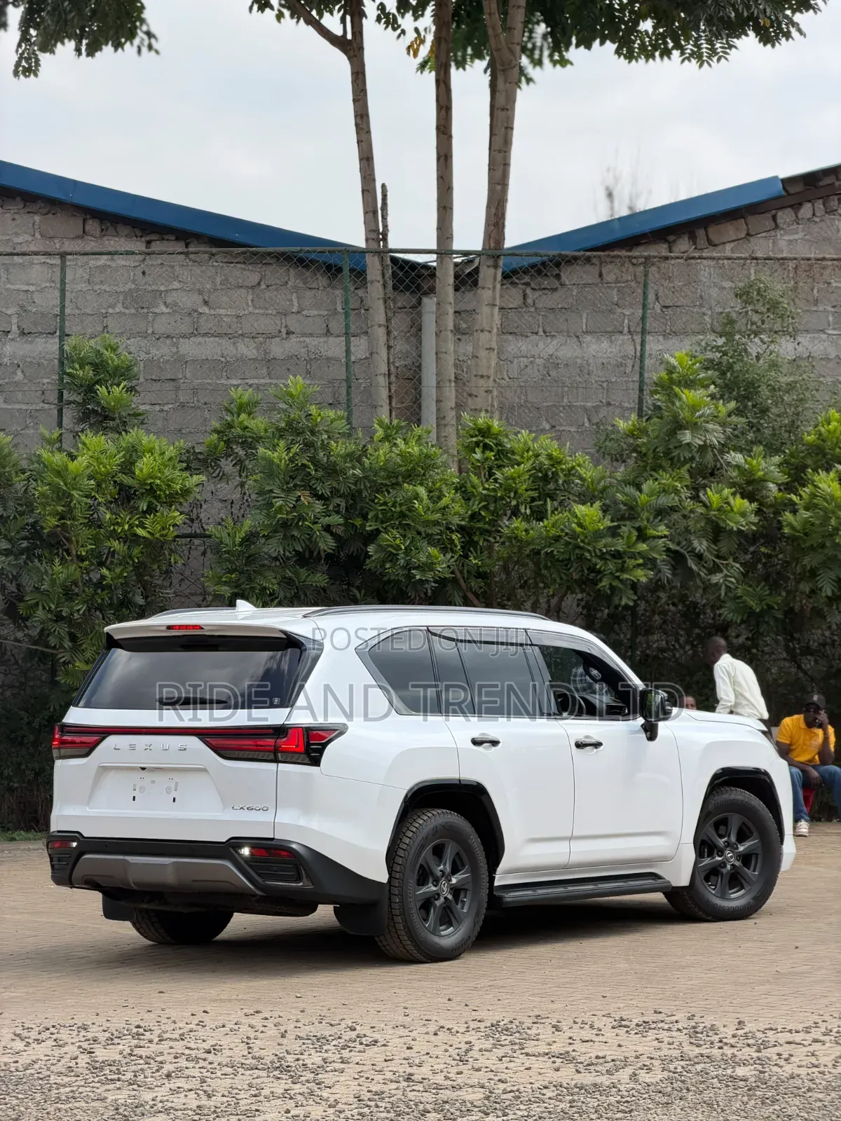 Lexus LX 2022 White