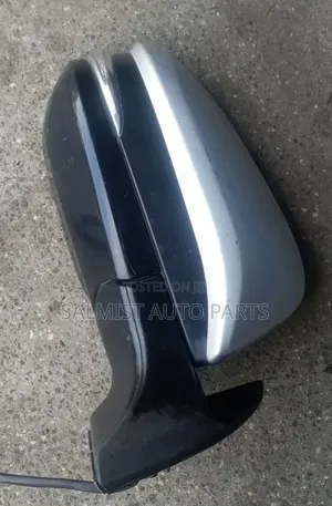 Toyota Voxy 2015 Sidemirror