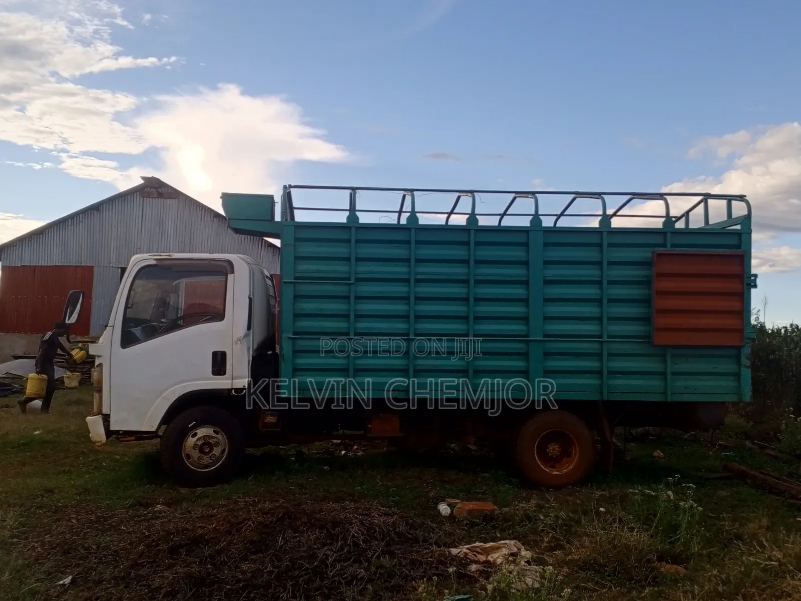 Isuzu NQR 5t 2012model