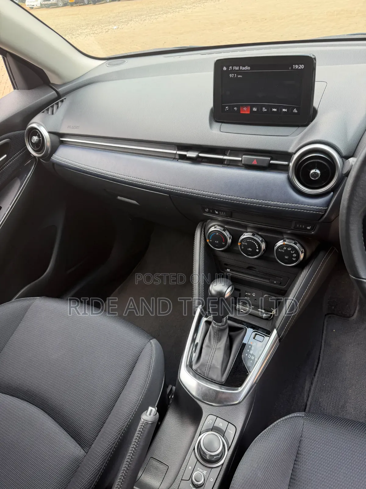 Mazda 2 2020 Blue