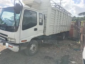 Isuzu FRR 2014 White 8.2l Diesel