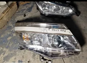 Voxy 2015, 2018 Headlight