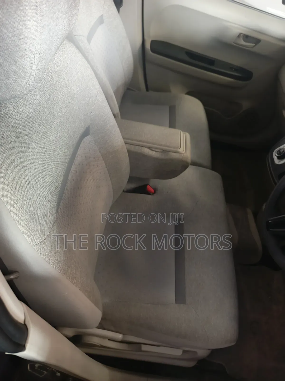 Toyota Passo 2019 Maroon