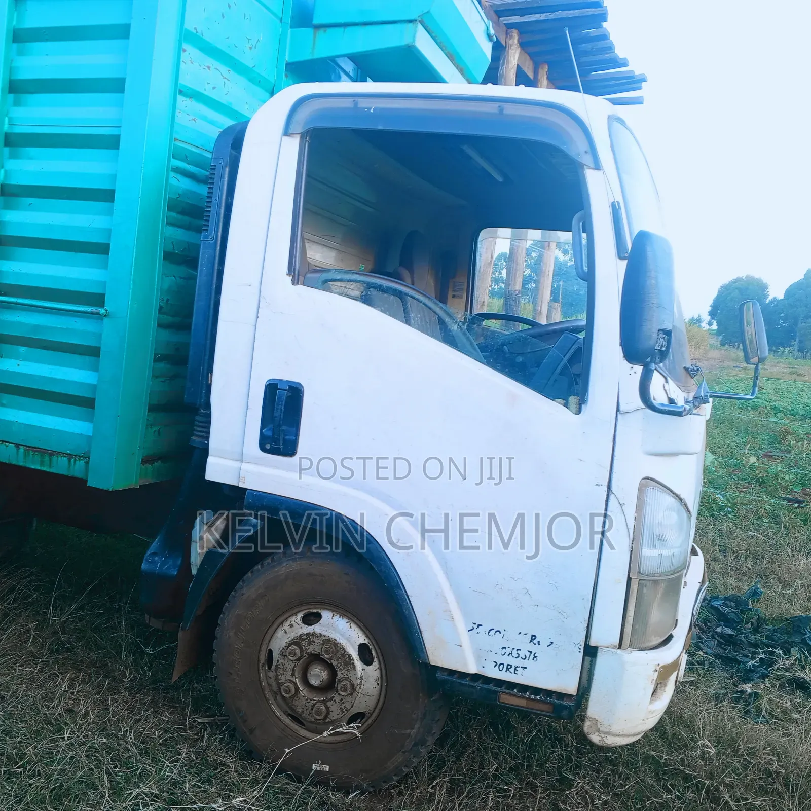 Isuzu NQR 5t 2012model