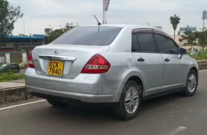 Nissan Tiida 2009 Silver