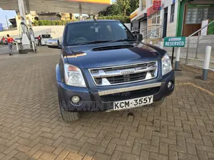 Isuzu D-MAX 2011 Blue